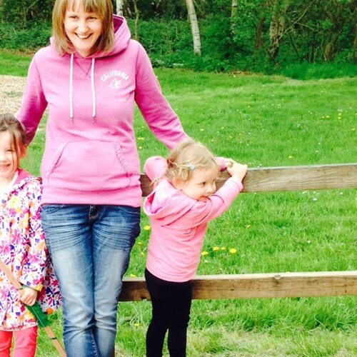 housewife, christian, lefty, mum. i did not appear in 'death proof'.