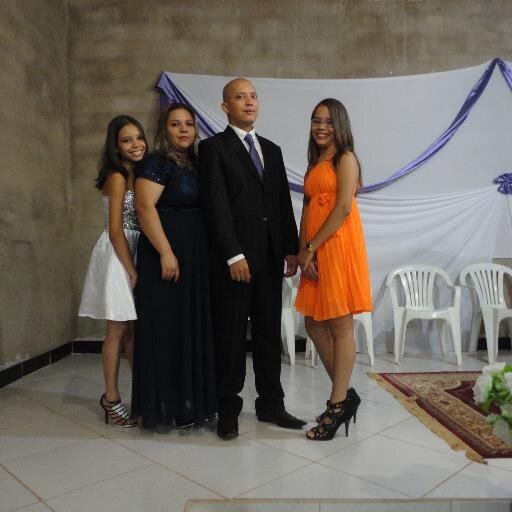 a minha alma descansa somente em  DEUS ,dele vem a minha salvação .sl 62.1