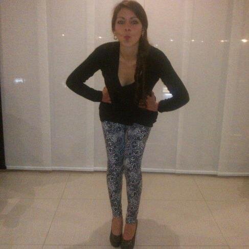 conoces a la persona ideal  no por casualidad, por q te lo mereces ajja ... tkm...  :)