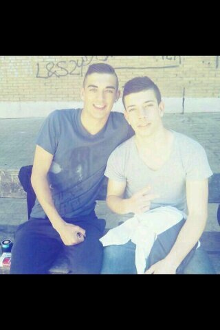 sergonext's profile picture. vale la pena luchar por lo que vale la pena tener.