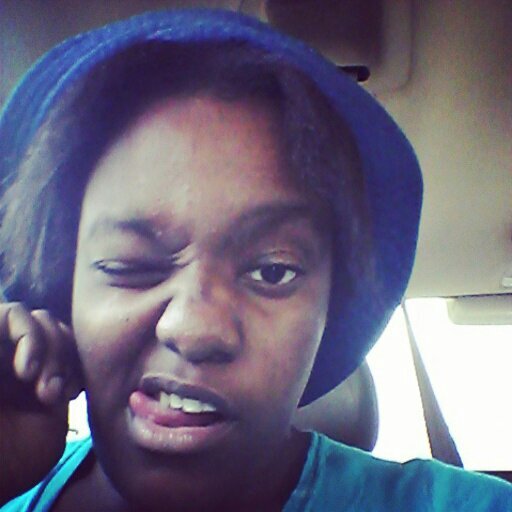im very weird im goofy i love to hugg people an sometimes im an ass hole