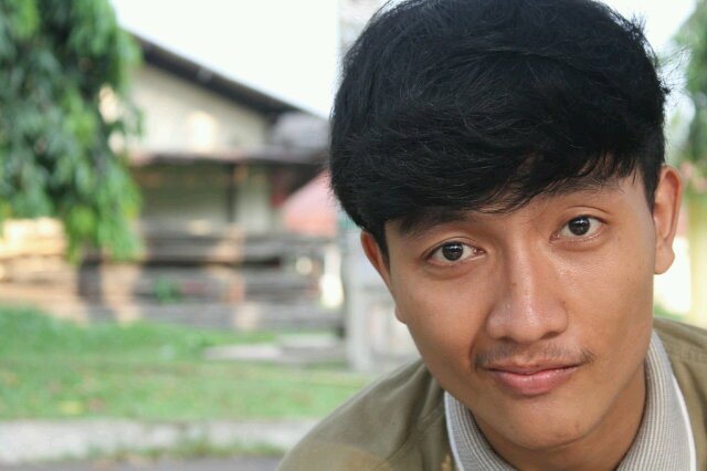 kurang GANTENG kali yaa makanya ogut SINGLE haha (^_^)9| 5CrazyPeople☺ and MpleGalauRacing fams★