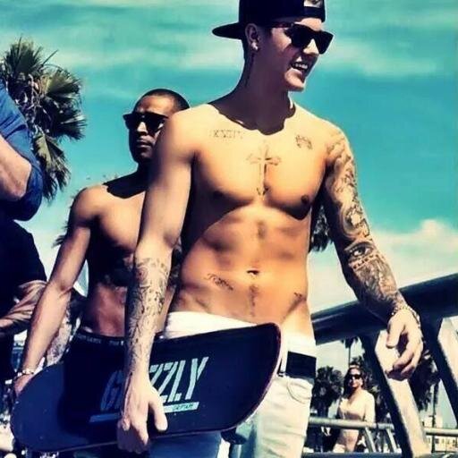 ✧*:･ﾟ✧* Não tenho culpa se a cuspida do meu ídolo vale mais que Stars Dance ✧*:･ﾟ✧*