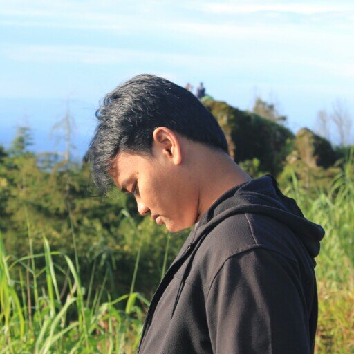 hadapi dengan senyuman