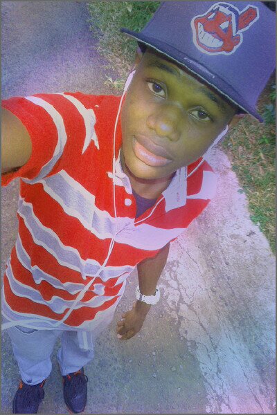 |Born #Gr€nadian I'm Ju$t The Nigga I Ent Up For No #Bu££Shyt, ju$t g€t To the Point ¥ou #Bitch€$BeActingLik€YouOnThat #Mo££y #TeamFollowMe & I'll #FollowBack |