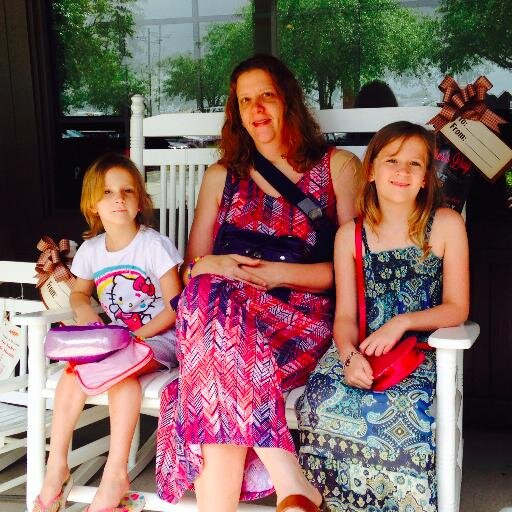 dbianchilaubsch's profile picture. Online University Faculty, stay at home mom and wife.