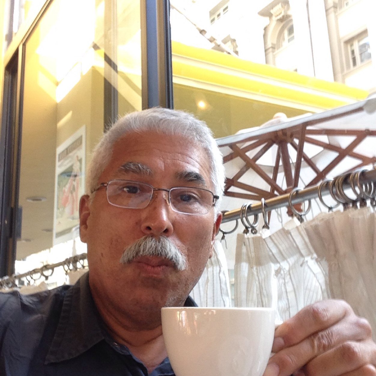 UBoris's profile picture. I stop to smell the roses, enjoy the sparkle of champagne, awed by beauty, and looking forward to my next trip