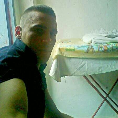 djtembleke's profile picture. David Sola conocido como ( DJ TEMBLEKE ) nace en cullera (Valencia) el 25 de septiembre de 1983. Descubrió la música a los 13 años,escuchando como es el progres