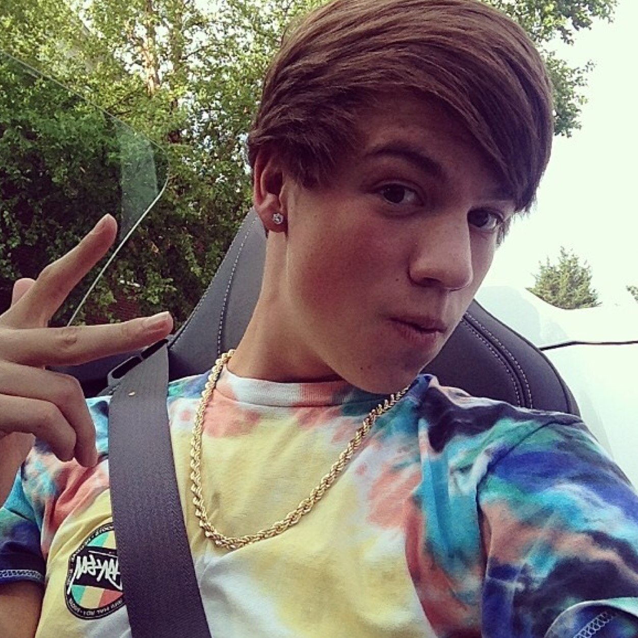 Follow me @SeriousShawn & my friend @Caniffwbu