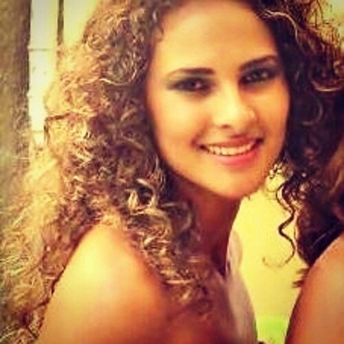 laislinharesilv's profile picture. 