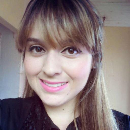 Eu me protejo da maldade sendo feliz porque me vingo perdoando ✌