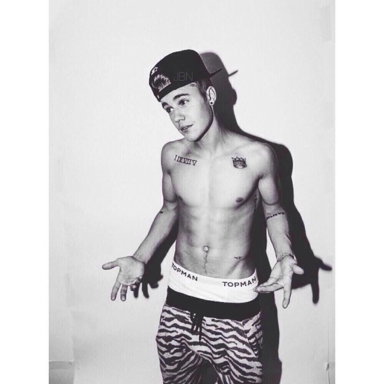 xGucciRauhl's profile picture. Met Justin 10/02/12 & 01/27/13 Justin and 5SOS