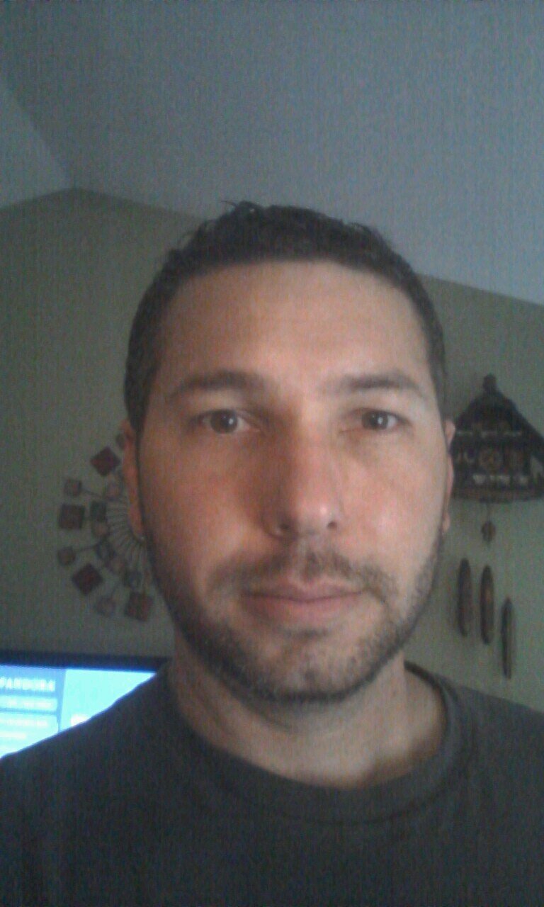 Father, husband, beer enthusiast, mountain biker, snowboarder, and a wana-bee photographer.