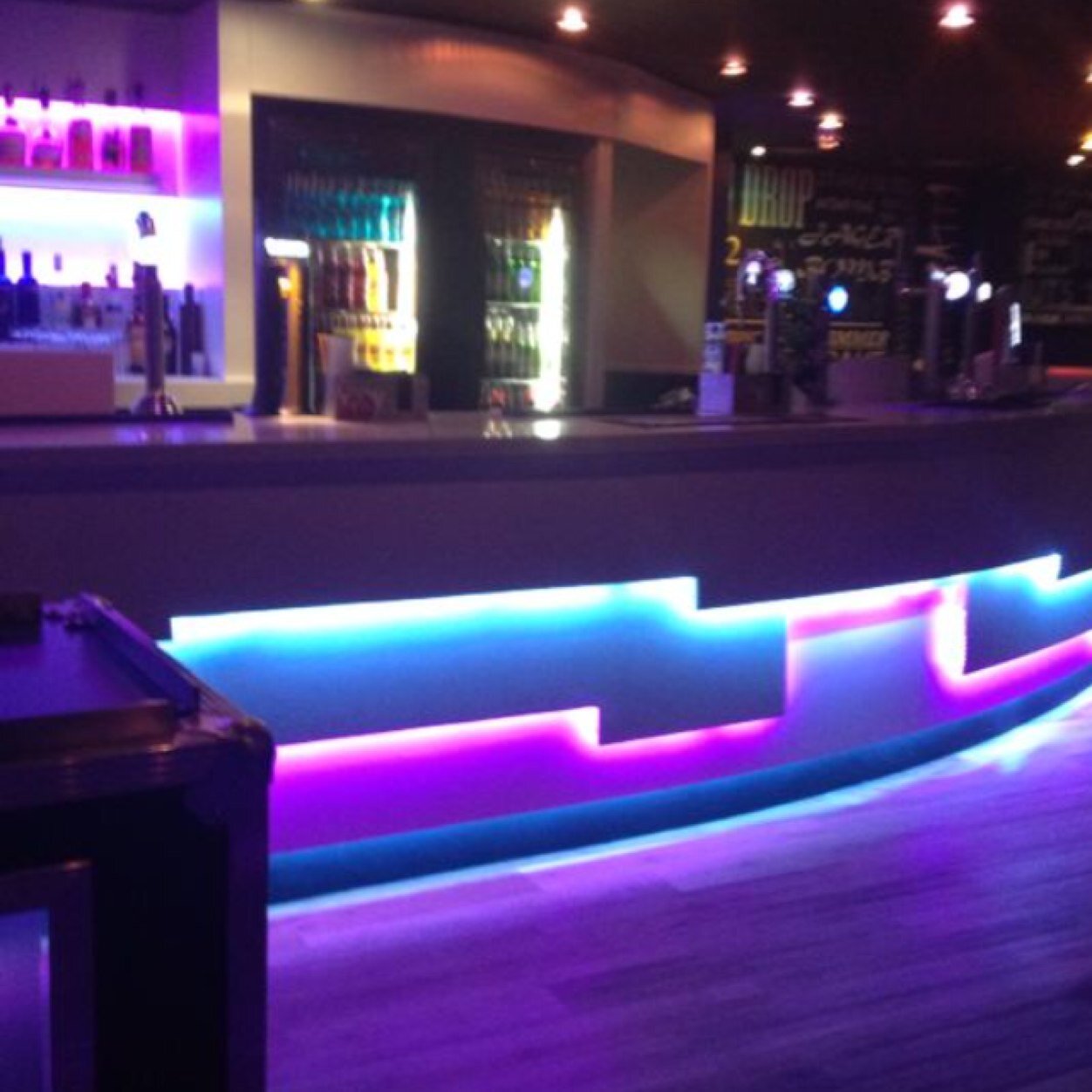 tuckersbar_'s profile picture. if you loved westways then tuckers is for you playing the very best in old school RnB in a stylish new lounge bar two floors check us out on facebook!!!!!