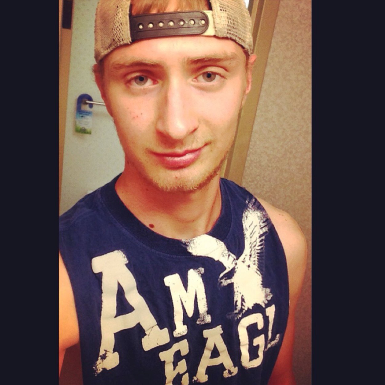 Words cant explain what i am or who i am ! You dont even know ! But i can tell you who does !!! I do !!!