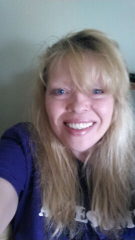 RollingHeart's profile picture. just living my life the way life should be lived :)