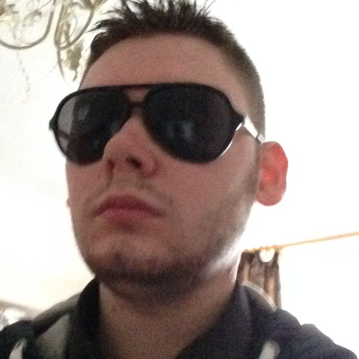Gamer, PokerPlayer And Royals Football Coach GT: Unicornz R Real #TeamFollowback im a barman