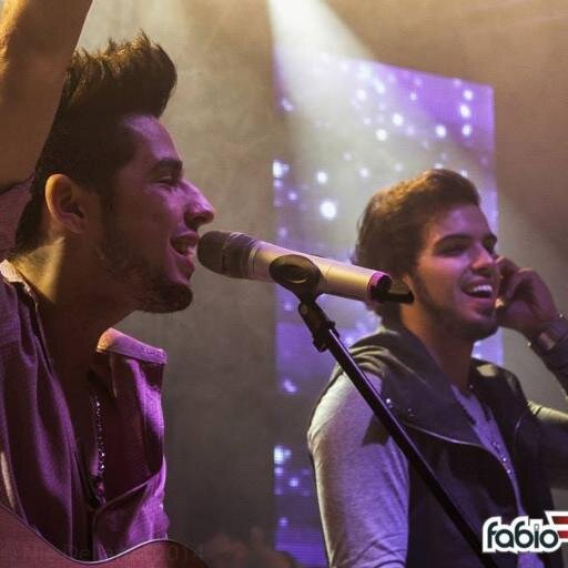 Com Fabio & Rafael elas Tão Ficando Locaaaa ♥ Since:29/09/12 , @fabioerafaelofc seguiram: 29/09/12 s2