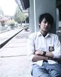 CP. 08811103899 - 083876607222 Email : arilaode@teachers.org 
student - @studio_nine