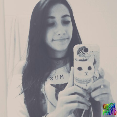 BiiaFloreees's profile picture. E ela não liga pra status ou dinheiro. O importante é tá feliz, alegre o tempo inteiro