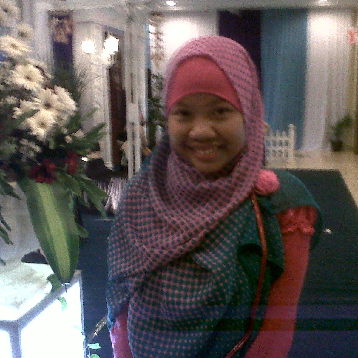 desy_octa's profile picture. ♥computer system enginering '10 | my @fahmiawaj ♥