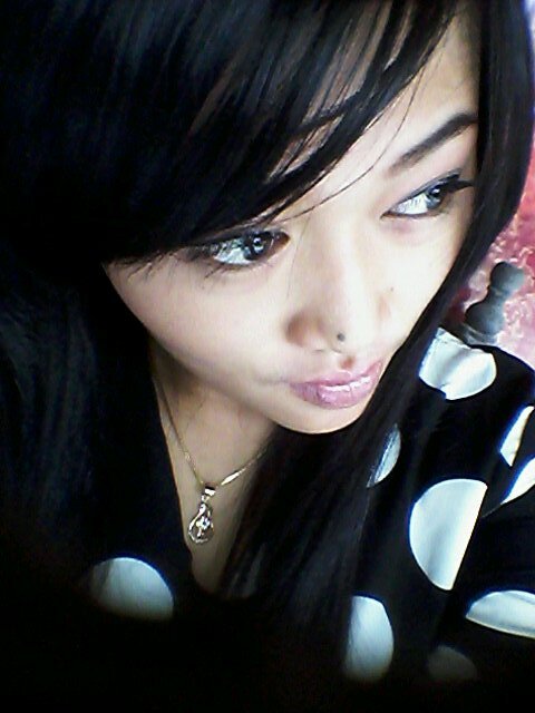 AdecxPutri_As's profile picture. menengok masa lalu hya akn menghentikan langkah,menatap masa depan untuk tujuan hdp