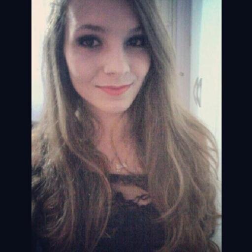 Stella Marcon, 19, Brasil. / Snap: stellamarcon