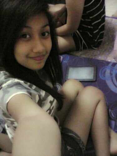 Being a simple girl makes me feel Beautiful ♥