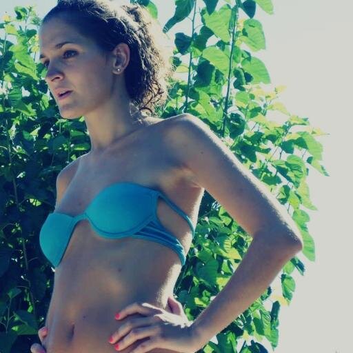 UnaNeuroticaMas's profile picture. LDCV | UX-UI Designer 


Feminist 💚
Creer es PODER! ✨✨