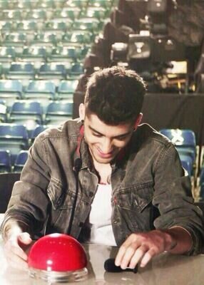 @ziamshollister