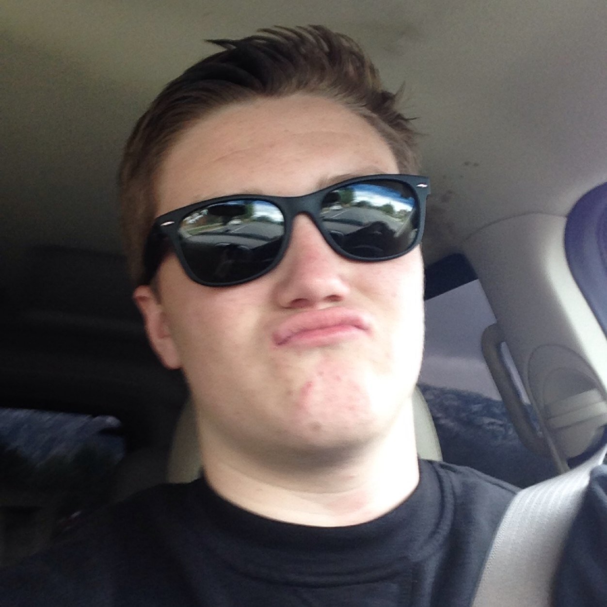 Xbox One Gt: Drewbie vG
Umg- Drewbie
Mlg-DrewbieSwag
