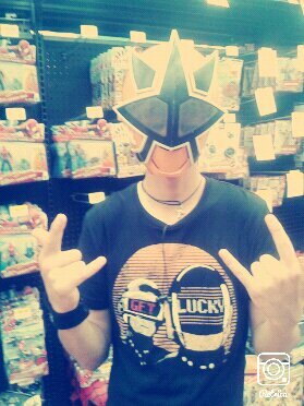 robotrock97's profile picture. Nada es verdad, todo esta permitido...