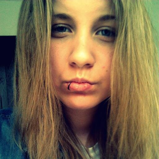 Wicusiaaa's profile picture. Wiktoria :) 14 lat 5sos ♥