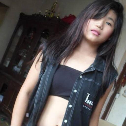 hello i am jedaiah . simple yet so pretty ;) ang humble ng lola niyo :P