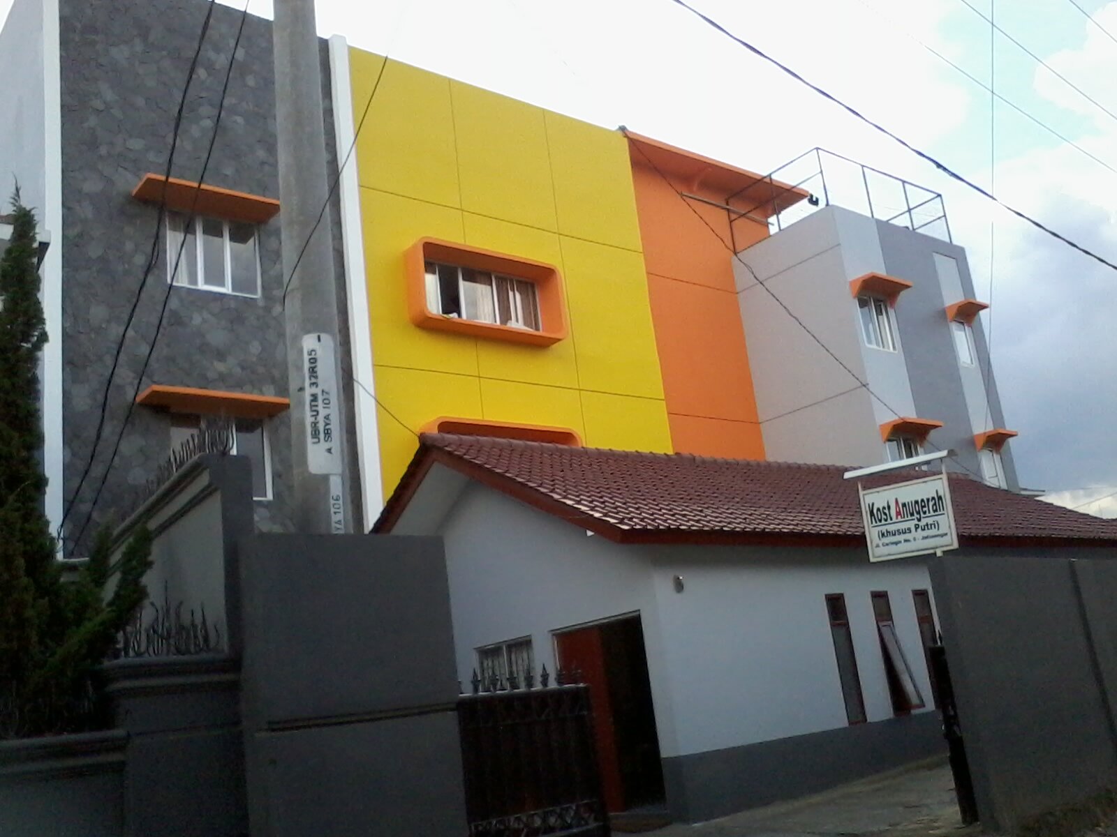 kosanugerah06's profile picture. 'terima kos khusus putri' jln caringin 06 jatinangor fasilitas lengkap