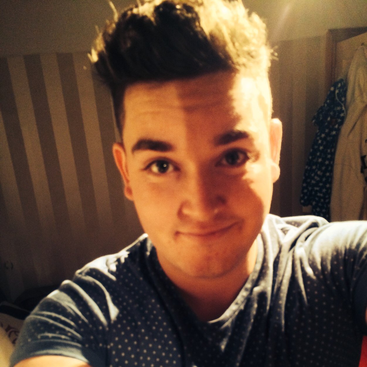 LewisHinton_'s profile picture. 