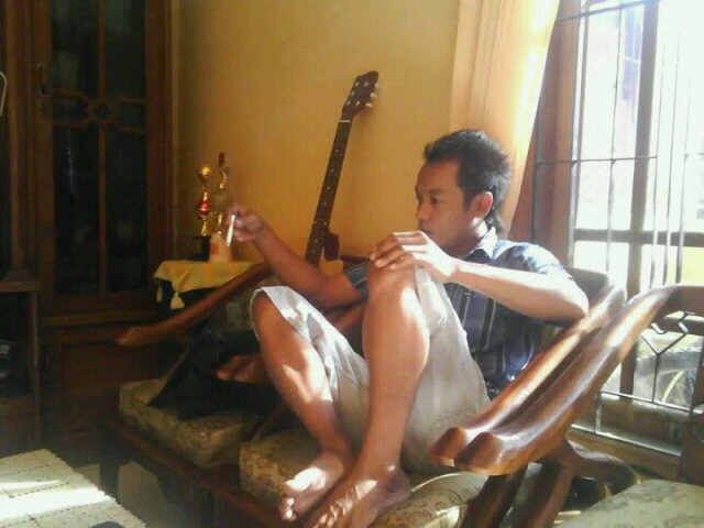 Aq bocahe santai
