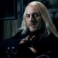 Seguidor del Lord Oscuro, sangre pura, Malfoy hasta la médula. Mi sangre es mi mayor herencia. Adoro el poder corrupto conseguido a través del miedo.