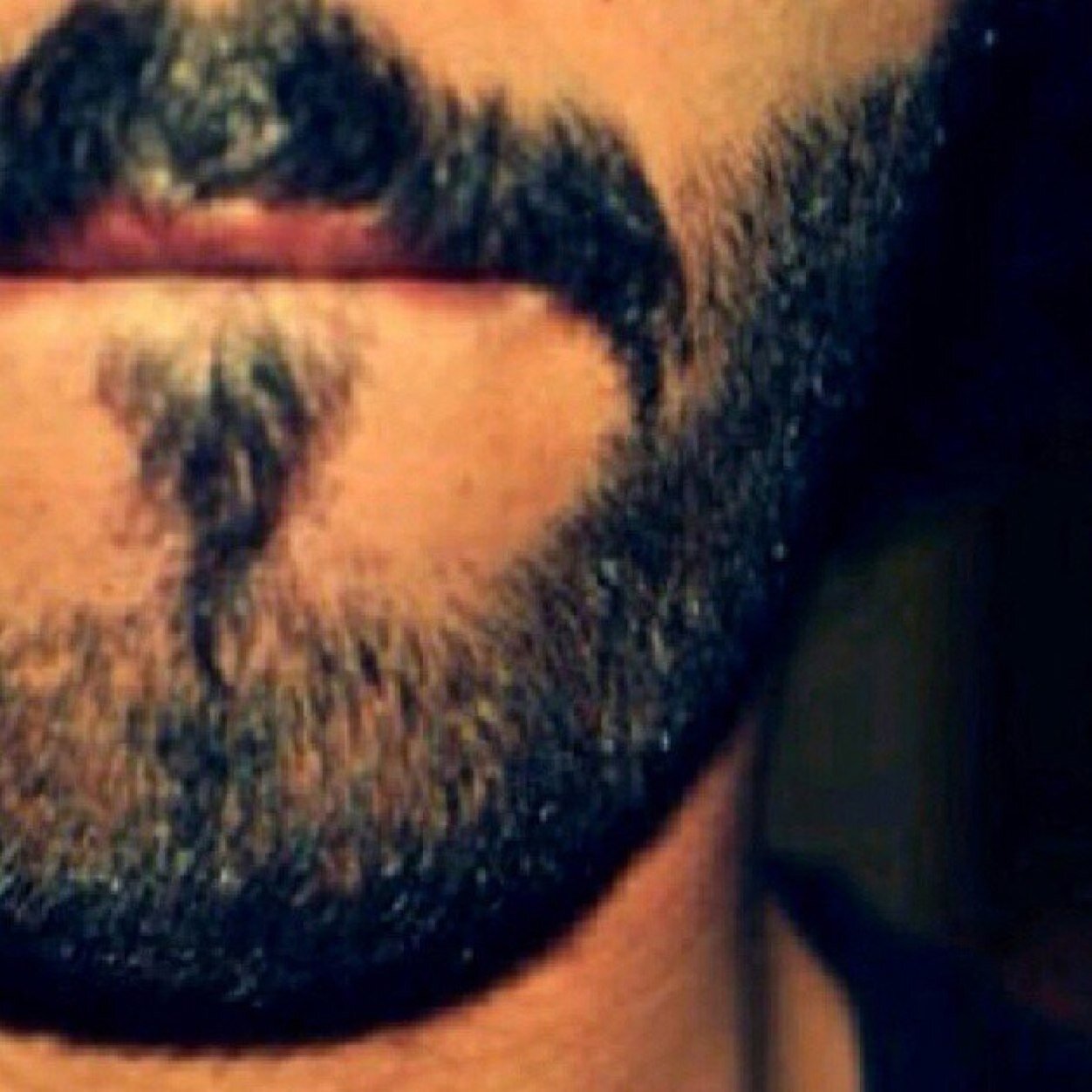 قٓبل لآ تشوف عيوب آلٓنآس خذ لفہ على نفسك ᴗ̈