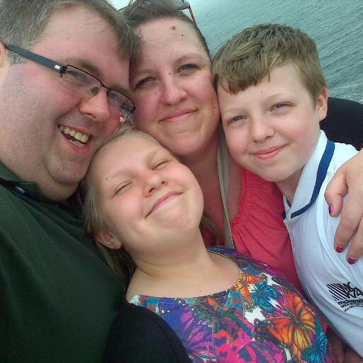 im from manchester but moved to nottingham a few years ago i have 2 gorgous kids n a great hubby