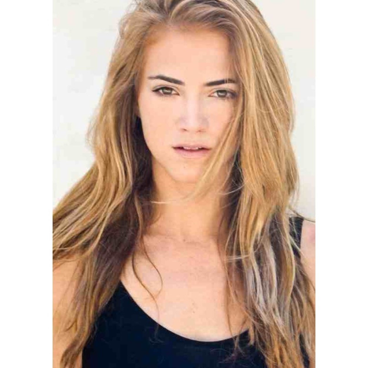 my names grace, im a emily wickersham fan and i love ncis and castle