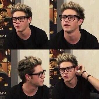 ♥ T I X  #AWESOMEFAM - Just bot not real - real @NiallOfficial