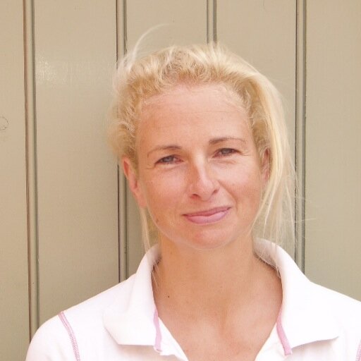 Mind-body nutrition expert, foodie and emotional mentor. 💚
Author of 'I Wish My Doctor Had Told Me This', Published May 2020. #nutrition #wellbeing