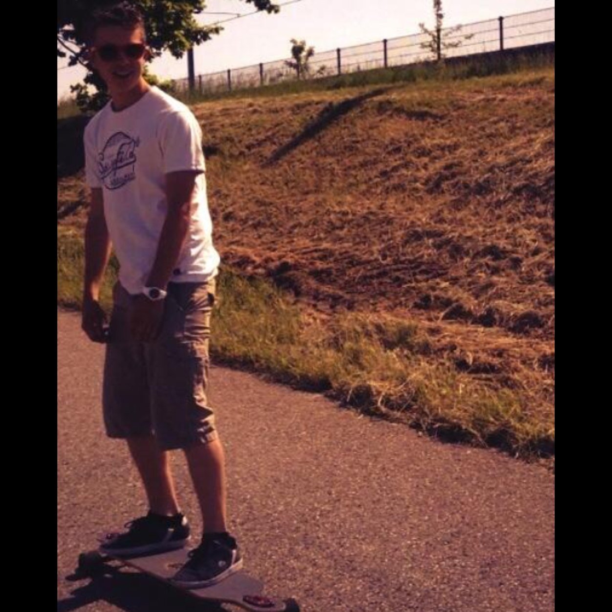 • Ralph B • Dutch longboarder & hockeyer • Rotterdam International School • nf=fb