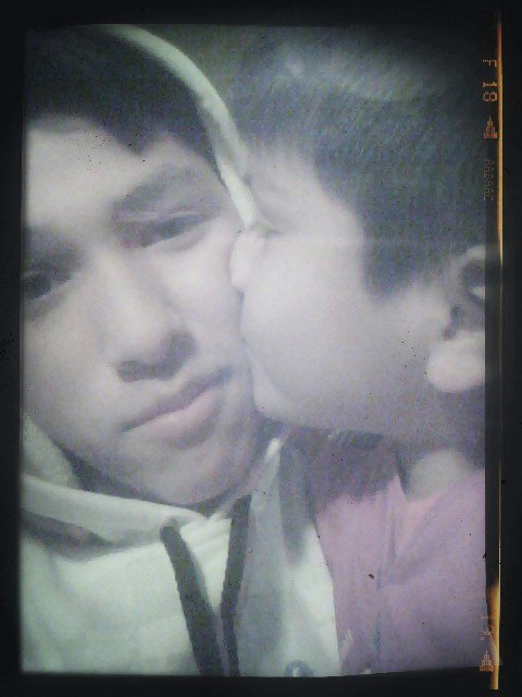 Charly , 18 años . Wpp : 1553136826 .