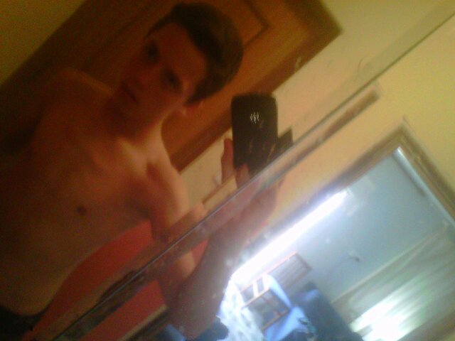 Carlitoshappy99's profile picture. 