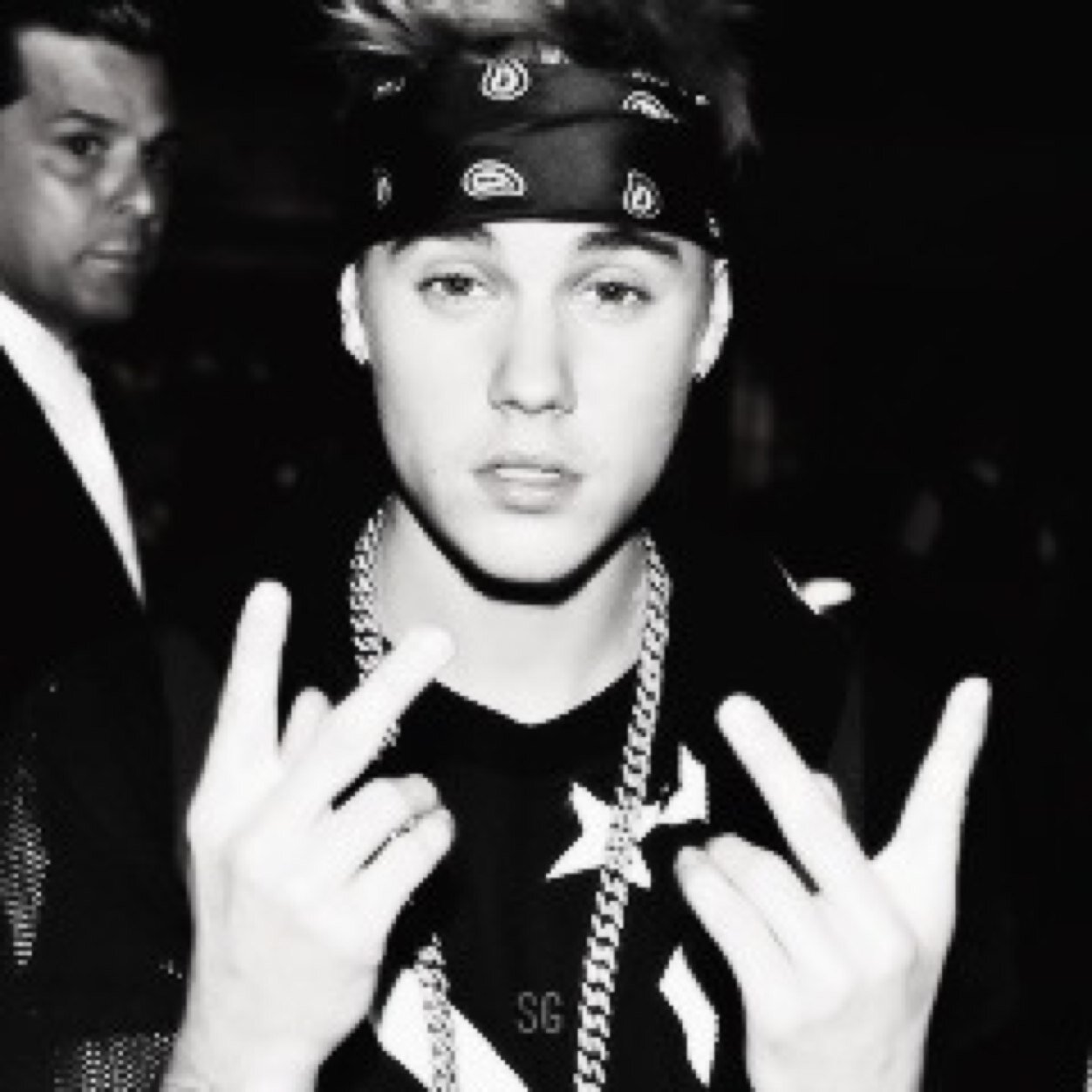 Wardinators - cause we're listening to good music ♡