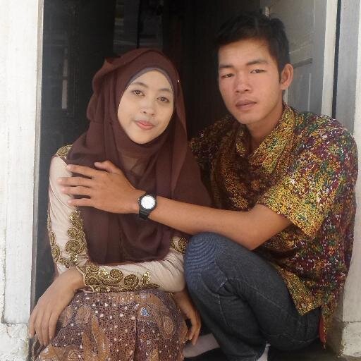 rizkha_octh's profile picture. 