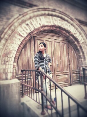 Woman on mission.Aspiring doc.Dreamer.i love to travel and explore, part time foodie and full time moody;)