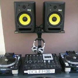 MUSIC PRODUCER,WRITER,ARTIST..,...........